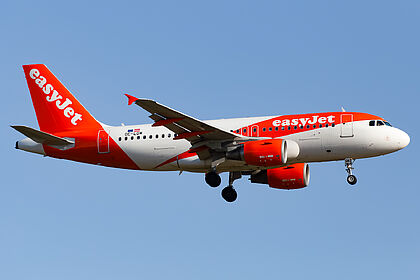 Airbus A319 OE-LQM operated by easyJet