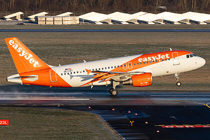 Airbus A319 OE-LQT operated by easyJet