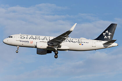 Airbus A320 (sharklets) OO-SNQ operated by Brussels