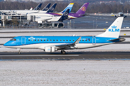 Embraer 190 PH-EXU operated by KLM
