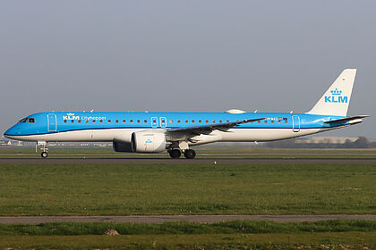 E295 PH-NXZ operated by KLM