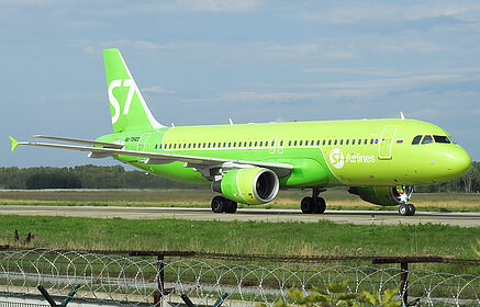 Unknown RA-73422 operated by S7