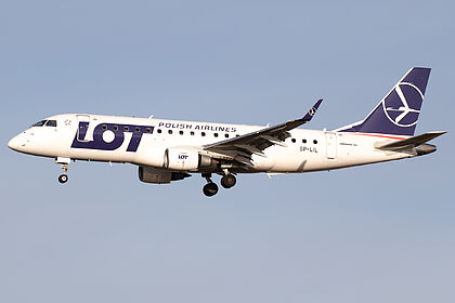 Embraer 175 SP-LIL operated by LOT - Polish