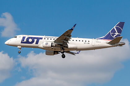 Embraer 175 SP-LIN operated by LOT - Polish