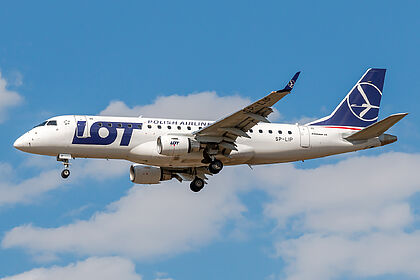 Embraer 175 SP-LIP operated by LOT - Polish