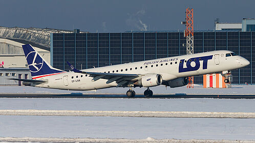 Embraer 195 SP-LNA operated by LOT - Polish