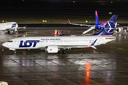 Boeing 737 SP-LVC operated by LOT - Polish
