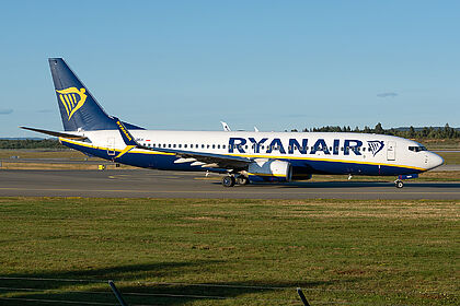 Boeing 737-800 SP-RKH operated by Ryanair