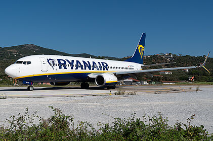 Boeing 737-800 SP-RKW operated by Ryanair