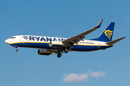 Boeing 737-800 SP-RSV operated by Ryanair