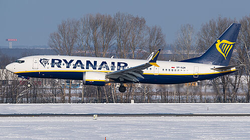 Boeing 737 MAX 8 SP-RZM operated by Ryanair