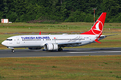 Boeing 737 TC-LCD operated by Turkish