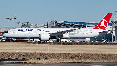 Boeing 787-9 TC-LLB operated by Turkish