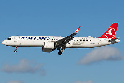 Airbus A321 NEO TC-LPR operated by Turkish