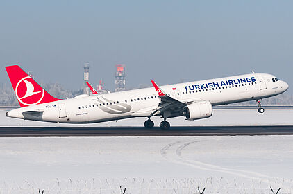 Airbus A320 TC-LSM operated by Turkish
