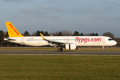 Airbus A321 TC-RFO operated by Pegasus