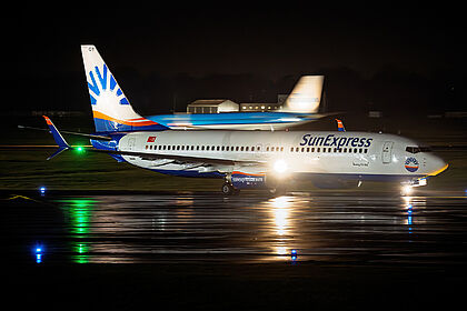 Boeing 737-800 TC-SOY operated by Sun Express