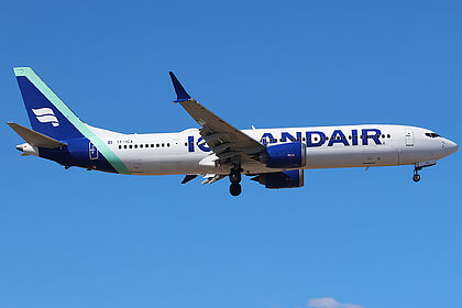 Boeing 737 TF-ICA operated by Icelandair