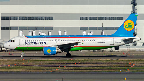 Airbus A320 UK32019 operated by Uzbekistan