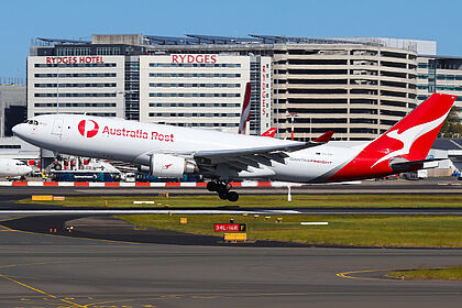 Unknown VH-EBF operated by Qantas