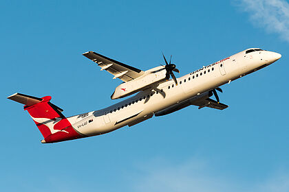 Bombardier Dash 8 Q400 / DHC-8-400 VH-LQD operated by Qantas