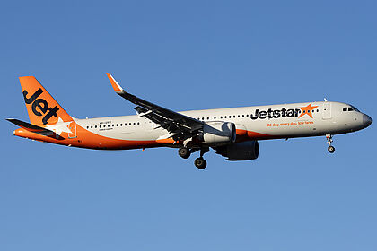 Unknown VH-OYT operated by Jetstar