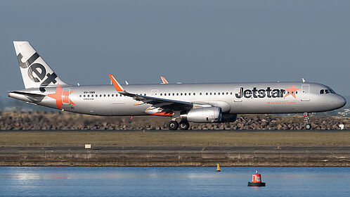 Airbus A321 VH-VWN operated by Jetstar