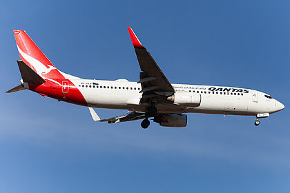 Boeing 737-800 (winglets) VH-VXS operated by Qantas