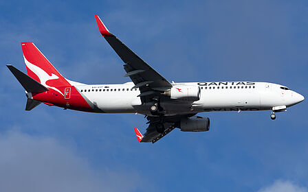 Unknown VH-VYF operated by Qantas