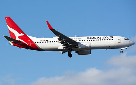Boeing 737-800 (winglets) VH-VZM operated by Qantas